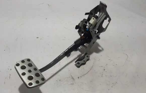 Subaru Forester SK Brake pedal 36092FL121