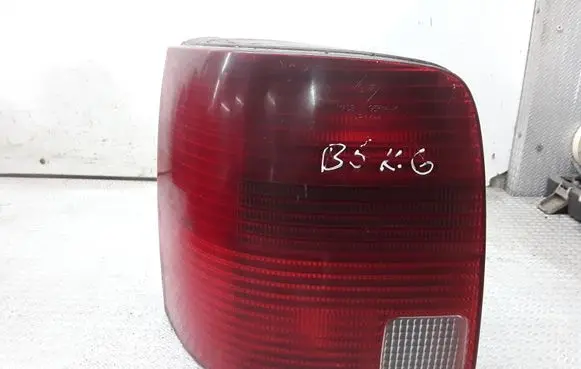 Volkswagen PASSAT B5 Rear/tail lights 3B9945111F