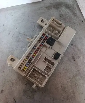 Volvo V50 Fuse module 30765015