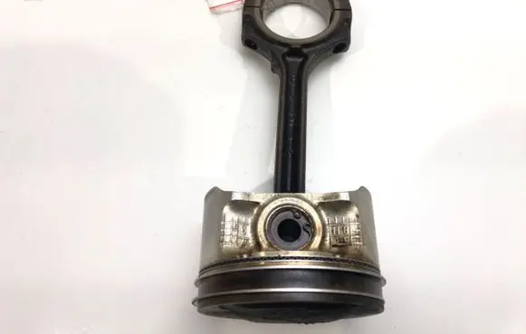 Nissan X-Trail T30 Piston with connecting rod QR20DE