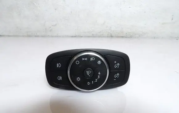 Ford Focus Other switches/knobs/shifts H1BT13D061AE