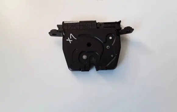 BMW X1 E84 Loading door lock 912781