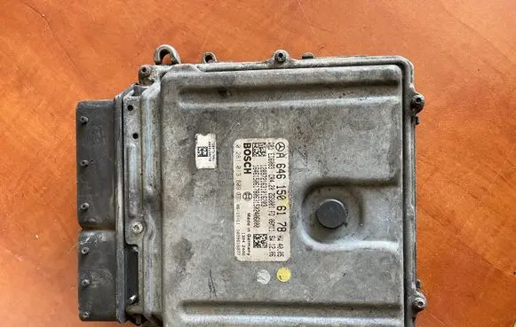 Mercedes-Benz Sprinter W906 Engine ECU kit and lock set A6461506178