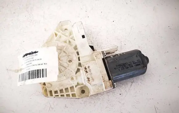Audi A1 Front door window regulator motor 8K0959801C