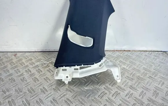 Lexus RC (B) pillar trim (top) 6241024040