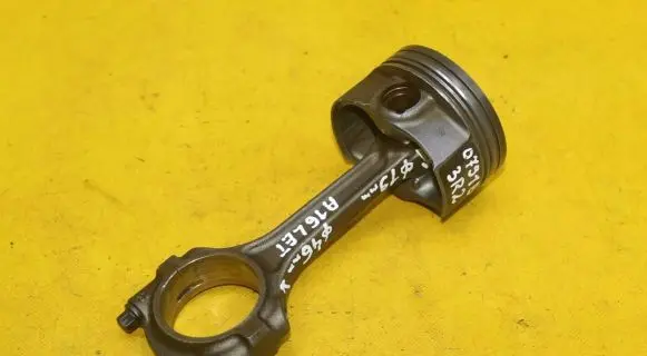 Opel Astra H Piston with connecting rod 0791B