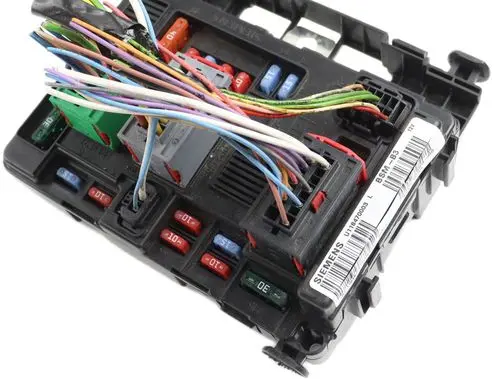 Peugeot Partner Fuse module 9650618480 U118470003L 571096894