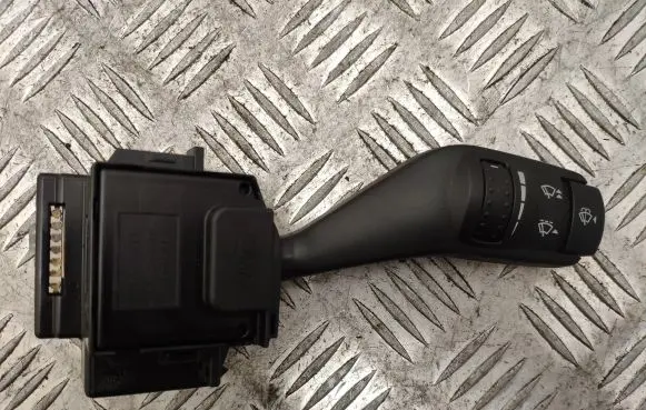 Ford C-MAX I Wiper speed switch 17D940