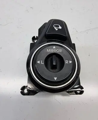 Hyundai i40 Wing mirror switch 39R4801230