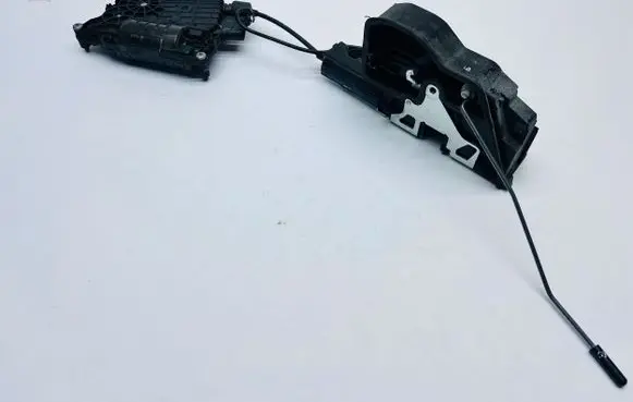 BMW 7 F01 F02 F03 F04 Rear door soft close latching motor A053702