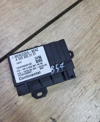 Mercedes-Benz C W204 Fuel injection pump control unit/module A0009003101 A0009014000 130220500519E