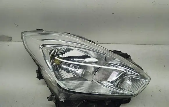 Suzuki Swift III Headlight/headlamp STANLEY