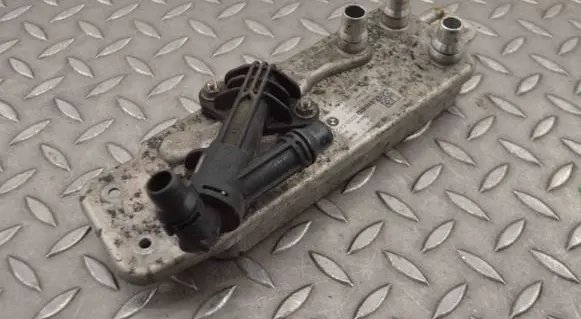 Engine oil radiator