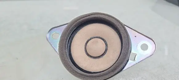 Toyota Prius+ (ZVW40) Panel speaker 8616047070