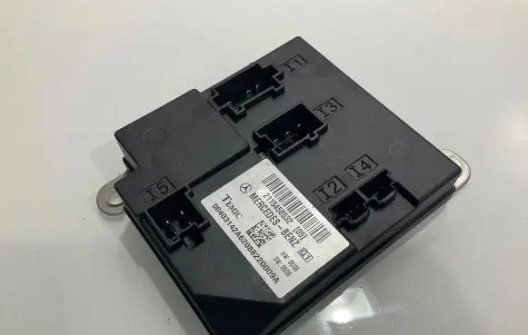 Mercedes-Benz CLS C219 Comfort/convenience module 2115458532 A2115458532
