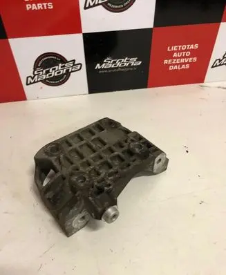 Volkswagen Touareg I Generator/alternator bracket 059903143P