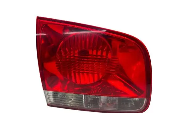 Tailgate rear/tail lights