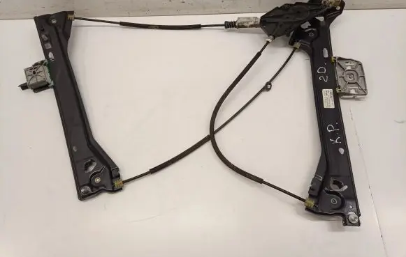 Audi TT TTS RS Mk3 8S Front door electric window regulator 8S0837461