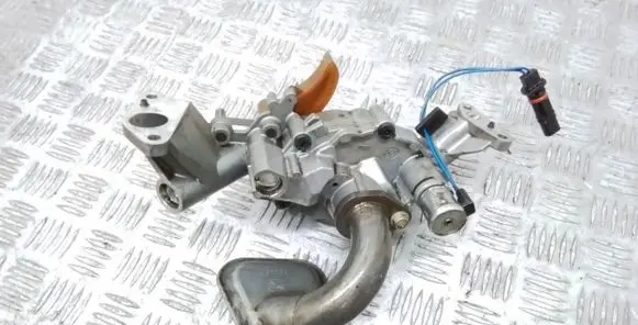 Chrysler Town u0026 Country V Oil pump 83445C 05184557AE