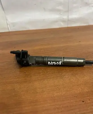 Mercedes-Benz R W251 Fuel injector A642070 D2705