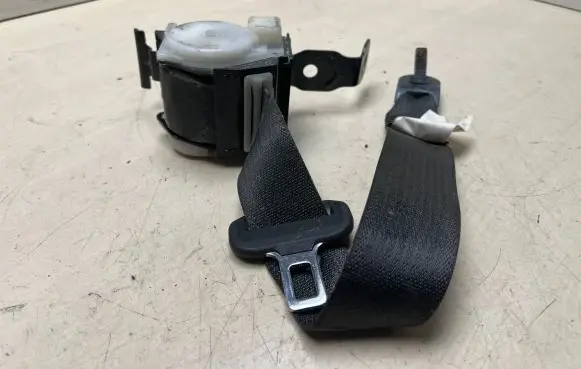 Opel Insignia A Front seatbelt 30648401 4600407