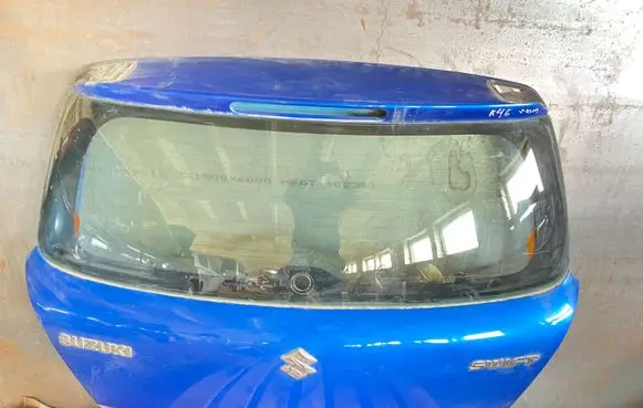 Suzuki Swift I Tailgate/trunk/boot lid