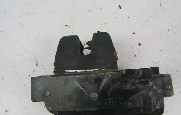 Peugeot 407 Tailgate/trunk/boot lock/catch/latch 