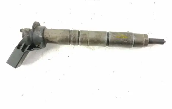 Mercedes-Benz S W221 Fuel injector 6420701187 A6420701187