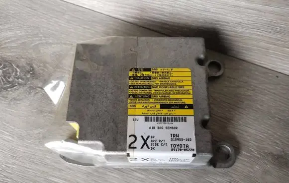 Toyota Avensis T250 Airbag control unit/module 8917005220 215955102