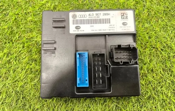 Audi Q7 4L Comfort/convenience module 4L0907289H 5DK00876288 4L0910289H