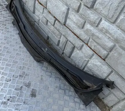 Volvo C30 Wiper trim