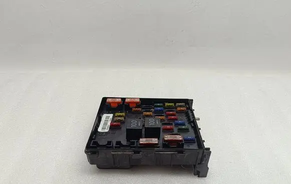Volkswagen PASSAT B6 Fuse module 3C0937125 63592777
