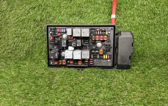 Opel Astra J Power management control unit 13302309QA