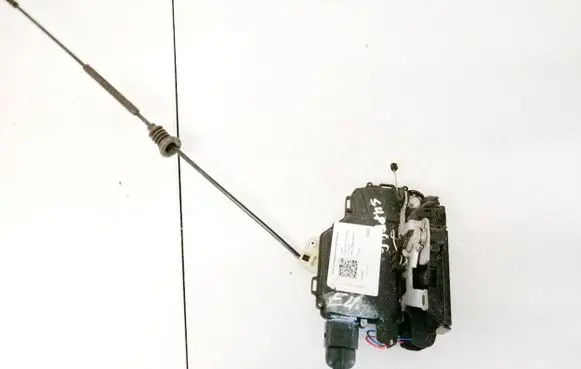 Skoda Superb B5 (3U) Front door lock