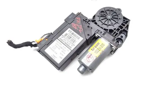 Audi A4 S4 B7 8E 8H Front door window regulator motor 8H2959802D 5WK49194CBF 9700992213303