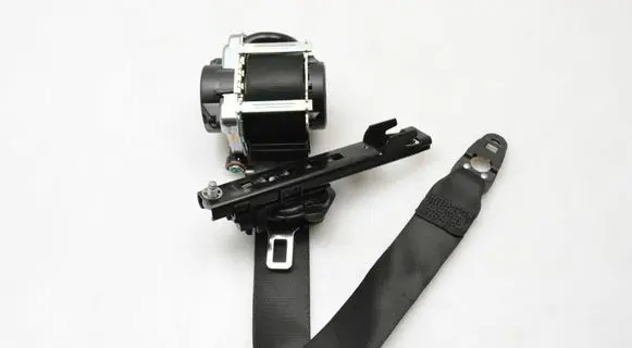 Mercedes-Benz C W205 Front seatbelt A2058800202