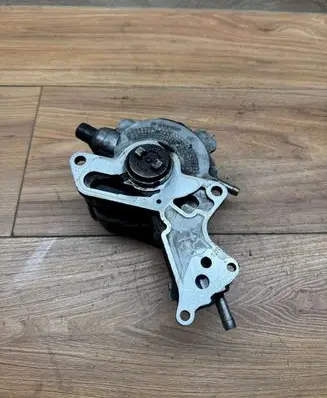 Volkswagen Touran I Vacuum pump 29DRM20004