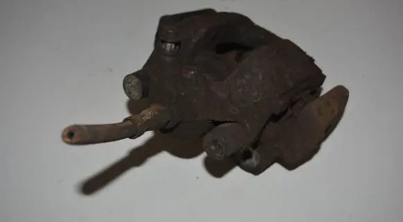BMW 7 E38 Rear brake caliper