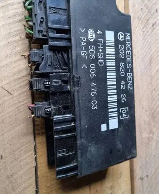 Mercedes-Benz C W204 Comfort/convenience module 2028204226 5DS00647603