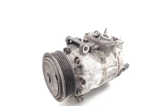 Volkswagen Golf V Air conditioning (A/C) compressor (pump) 1K0820859M