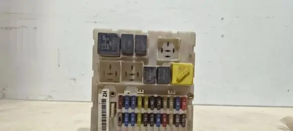 Ford Focus Fuse module 2m5t14a073b0
