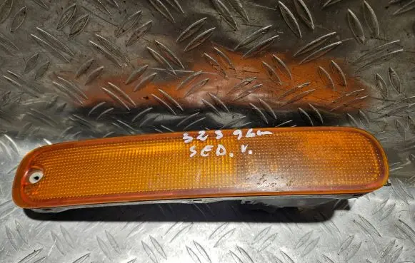 Mazda 323 Front indicator light 210-61700
