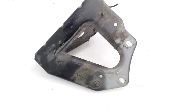 Audi A6 S6 C6 4F Fender mounting bracket 4F0821135