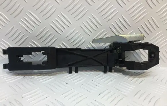 Nissan X-Trail T31 Front door exterior handle/bracket 