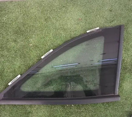 Opel Astra K Rear side window