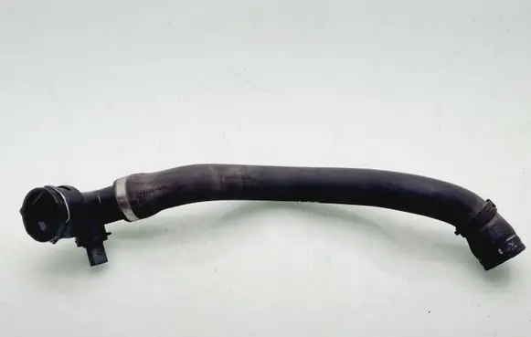 Volkswagen Touareg I Engine coolant pipe/hose 7L6122051