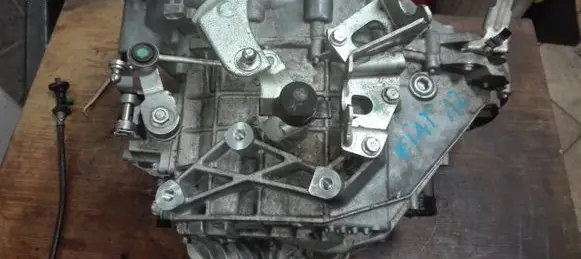 Fiat 500L Manual 6 speed gearbox C63563521