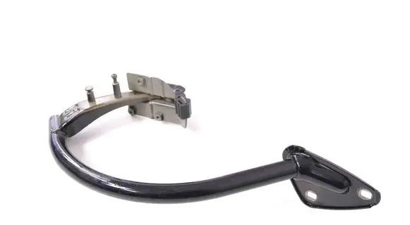 Tailgate/trunk/boot hinge