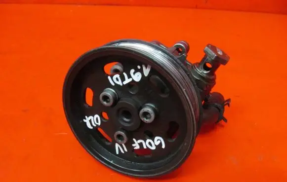 Volkswagen Golf IV Power steering pump 1J0422154A