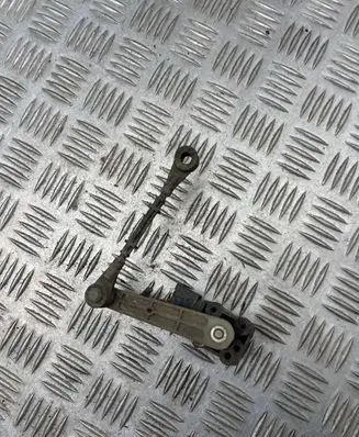 Land Rover Discovery 3 - LR3 Rear suspension height sensor lever rqh500051